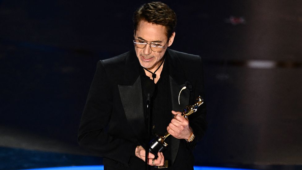 Оскар - 2024 | "Төмөр хүн" буюу Роберт Дауни "Шилдэг эрэгтэй туслах дүр"-ийн төрөлд Оскар хүртлээ